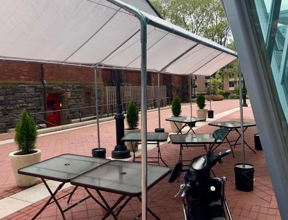 Today: Is Main Street moving in the right - or any - direction? At Nisi, bring on the chairs for outdoor dining. Add some jazz too.